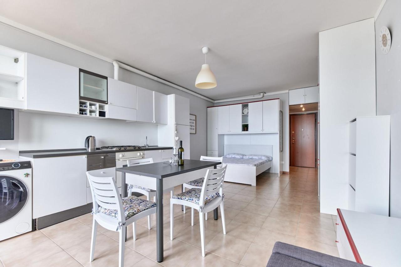 Lydie Apt. Exclusive Holigarda Desenzano del Garda Extérieur photo