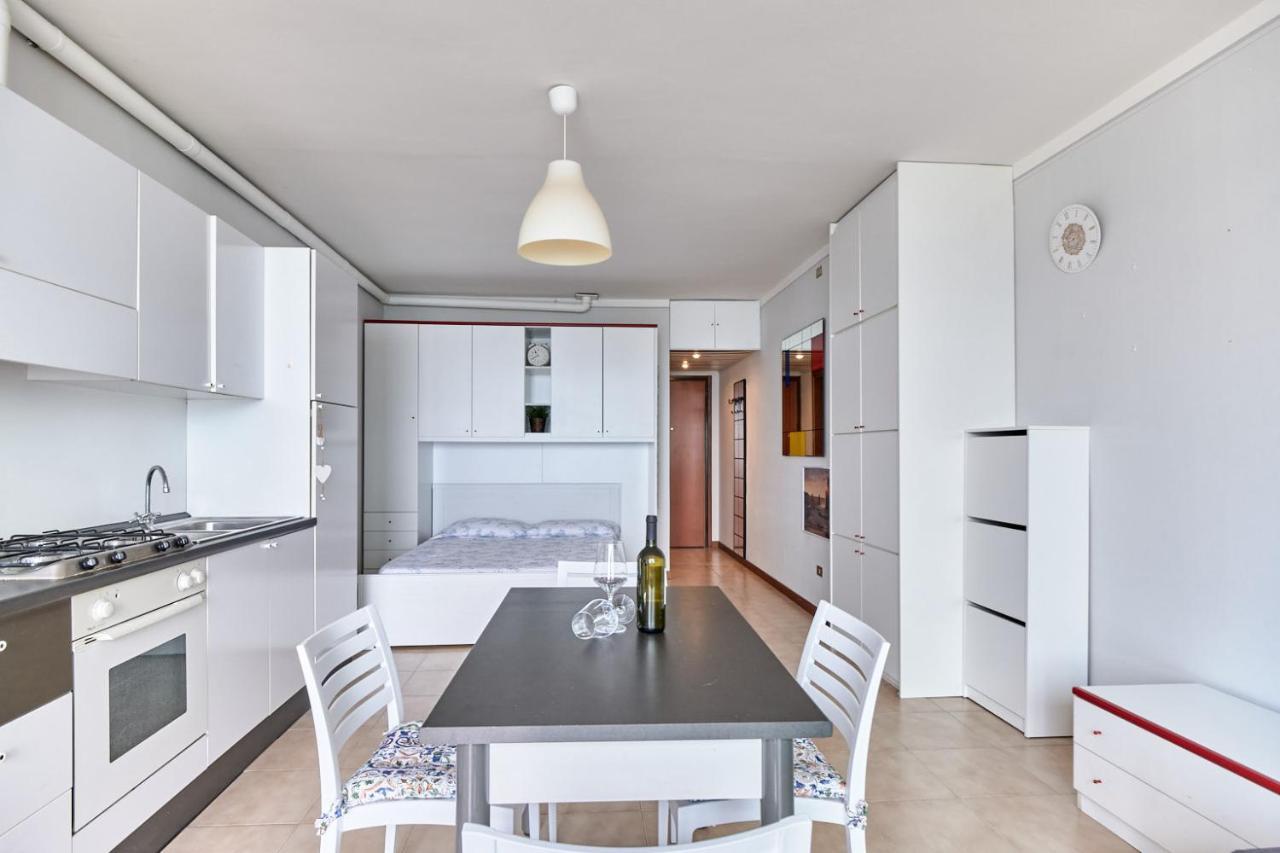 Lydie Apt. Exclusive Holigarda Desenzano del Garda Extérieur photo