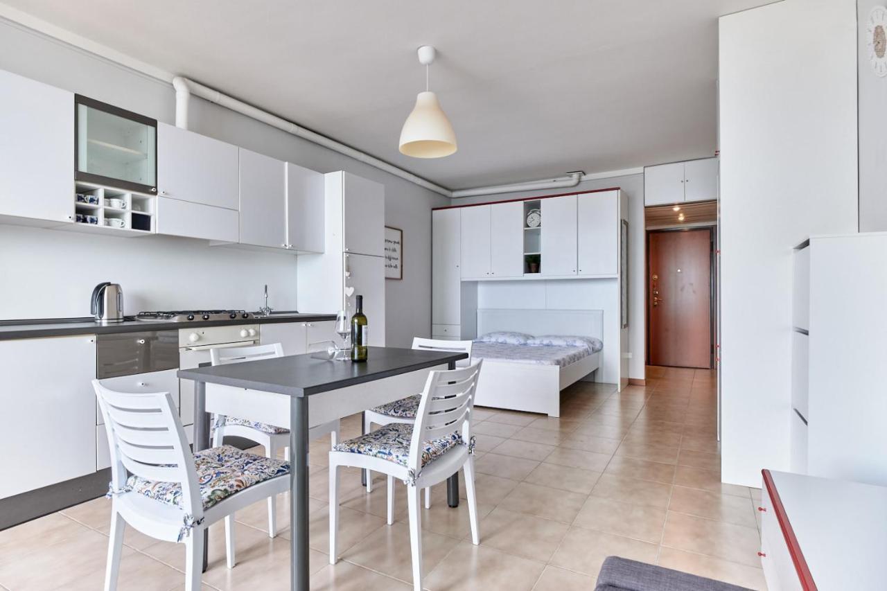 Lydie Apt. Exclusive Holigarda Desenzano del Garda Extérieur photo